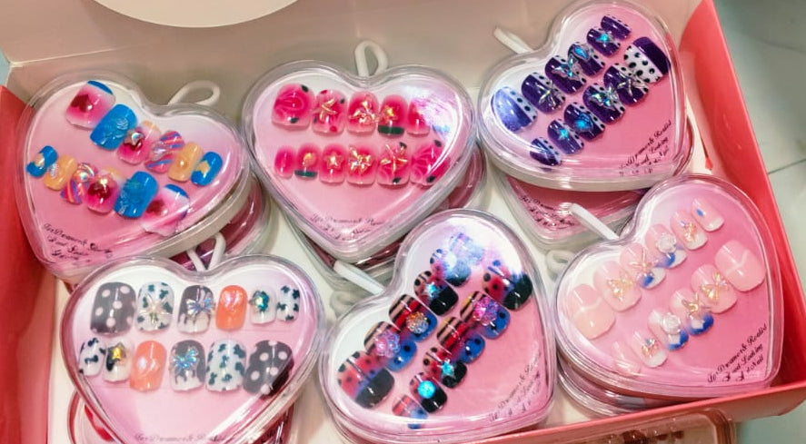 Heart-Shaped Decorative Nail Art Set